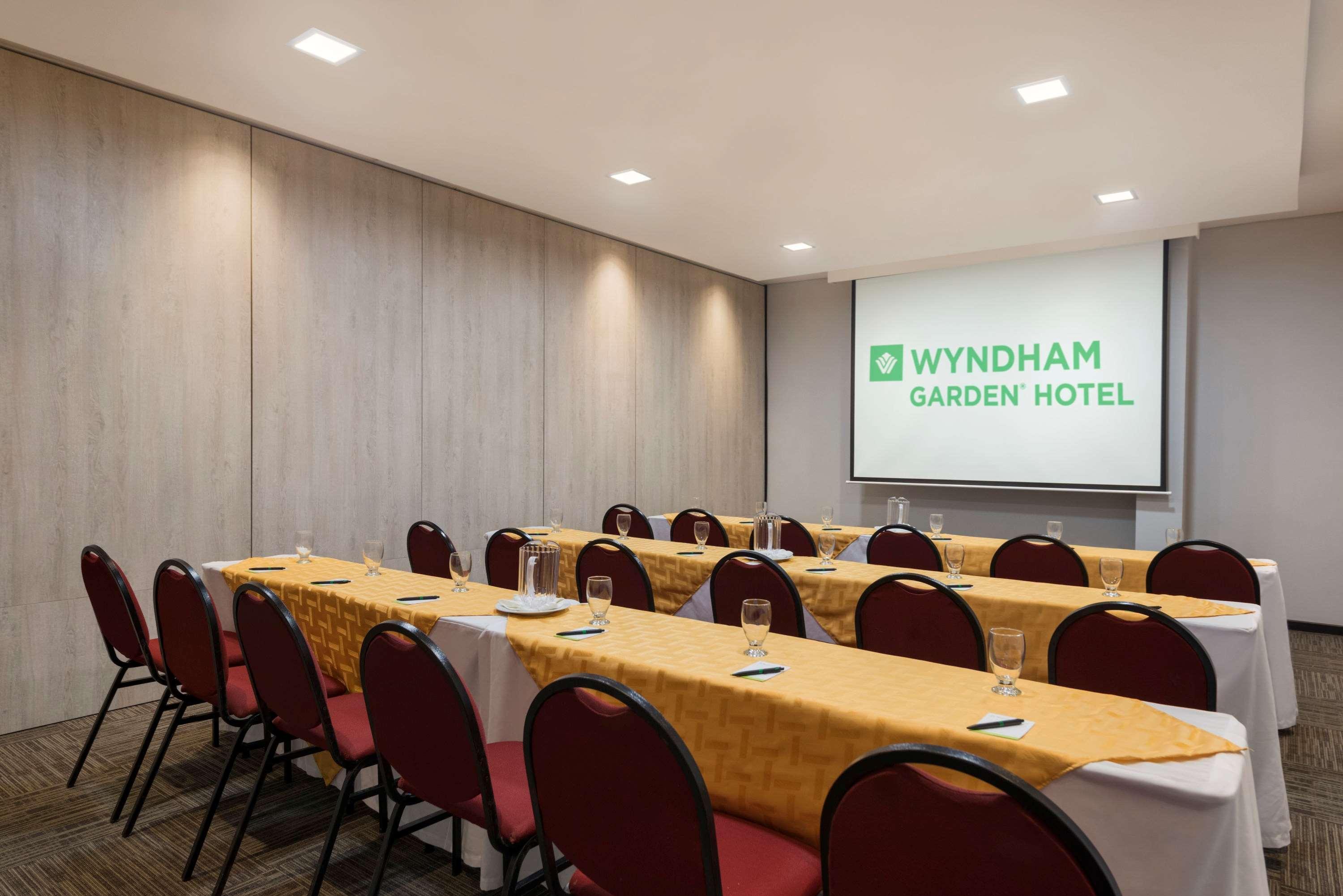 ホテル Wyndham Garden Barranquilla バランキージャ エクステリア 写真